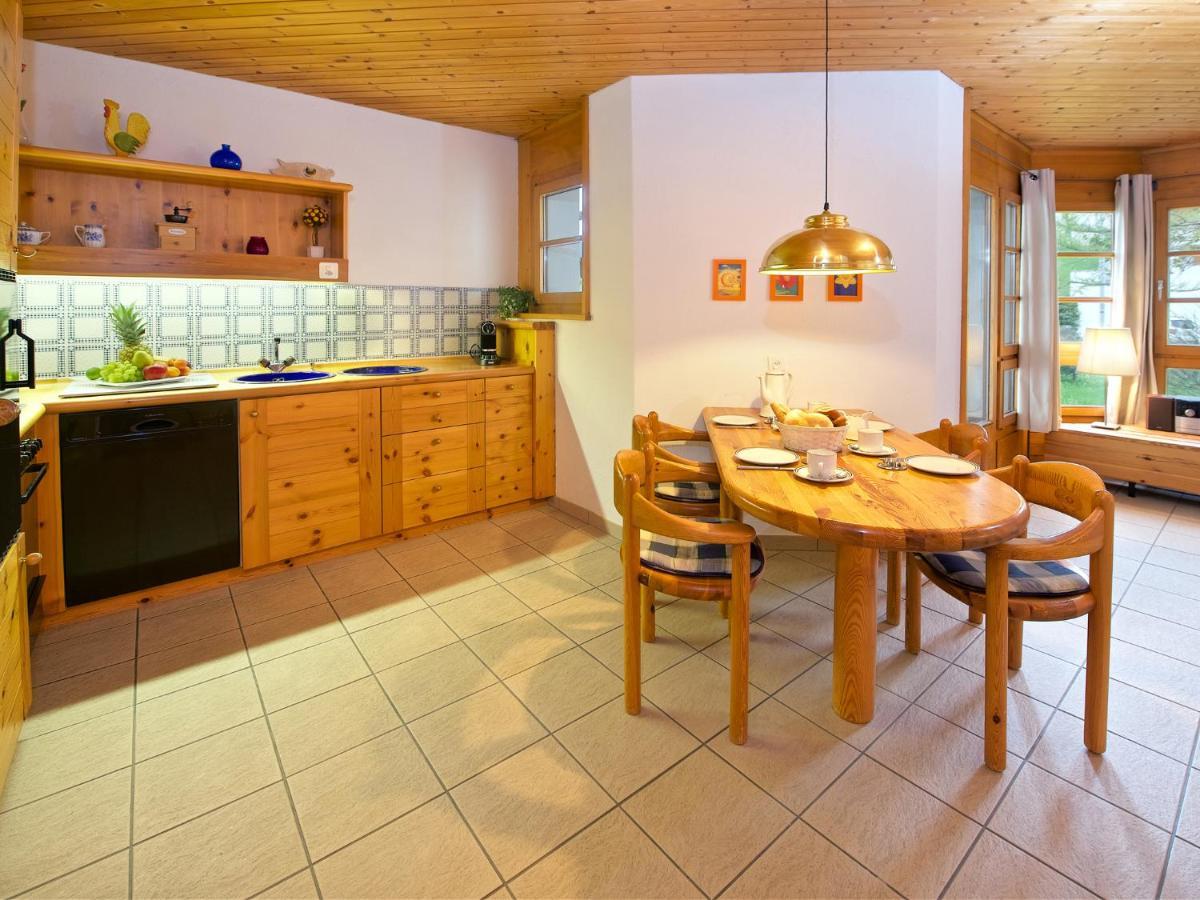 Schweizerhof Ferienwohnungen Lenzerheide 5 الغرفة الصورة